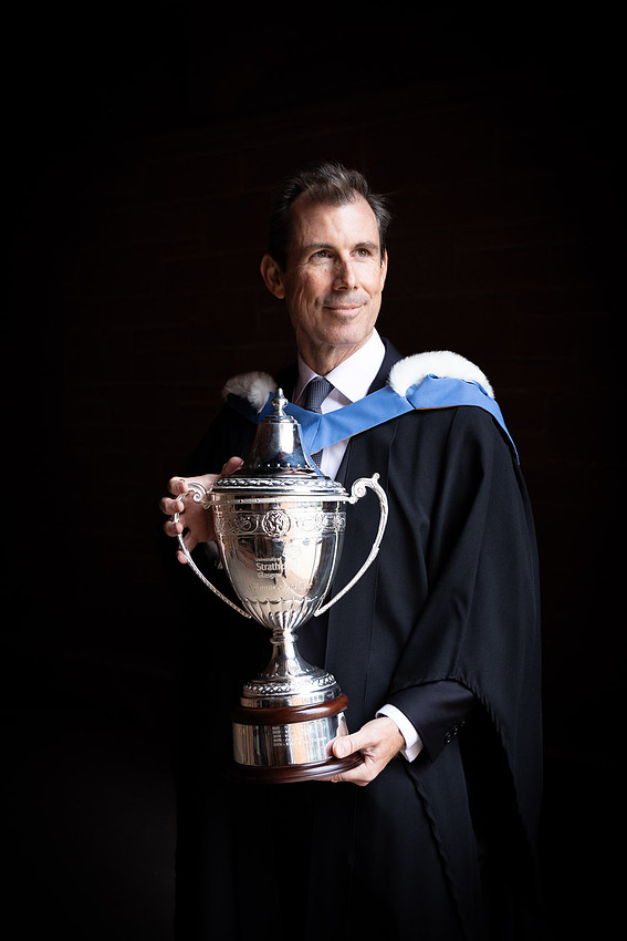 HINKS_030726_STRATH_ALUMNUS_D'ANDRADE_SMALL -17